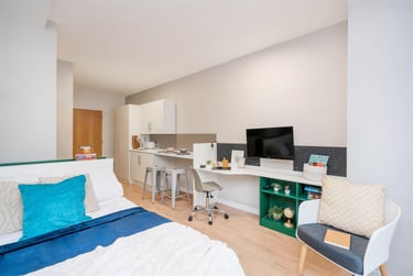 1 bed studio, Brougham Hayes, City Centre, Bath, BA23GF - Image 6